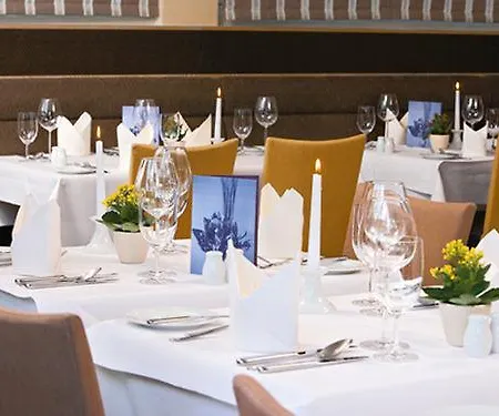 Dorint Strandhotel Binz/ruegen 4* בינץ