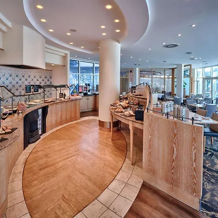 호텔 Dorint Strandhotel Binz/ruegen 빈츠